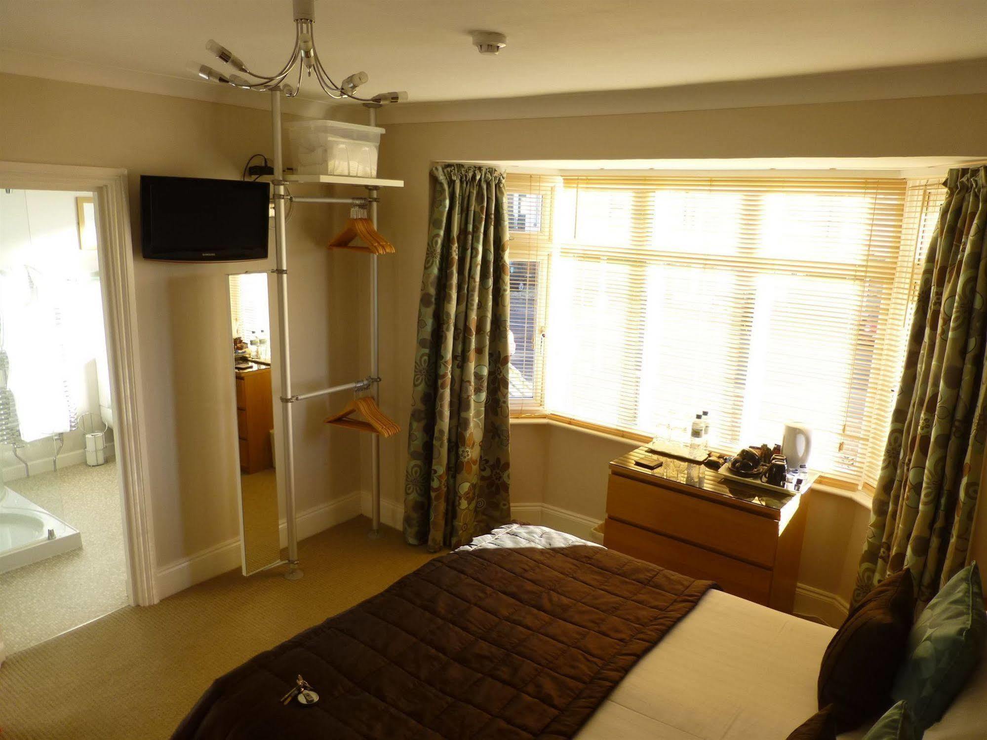 Waters Reach Guest House Christchurch  Exteriör bild