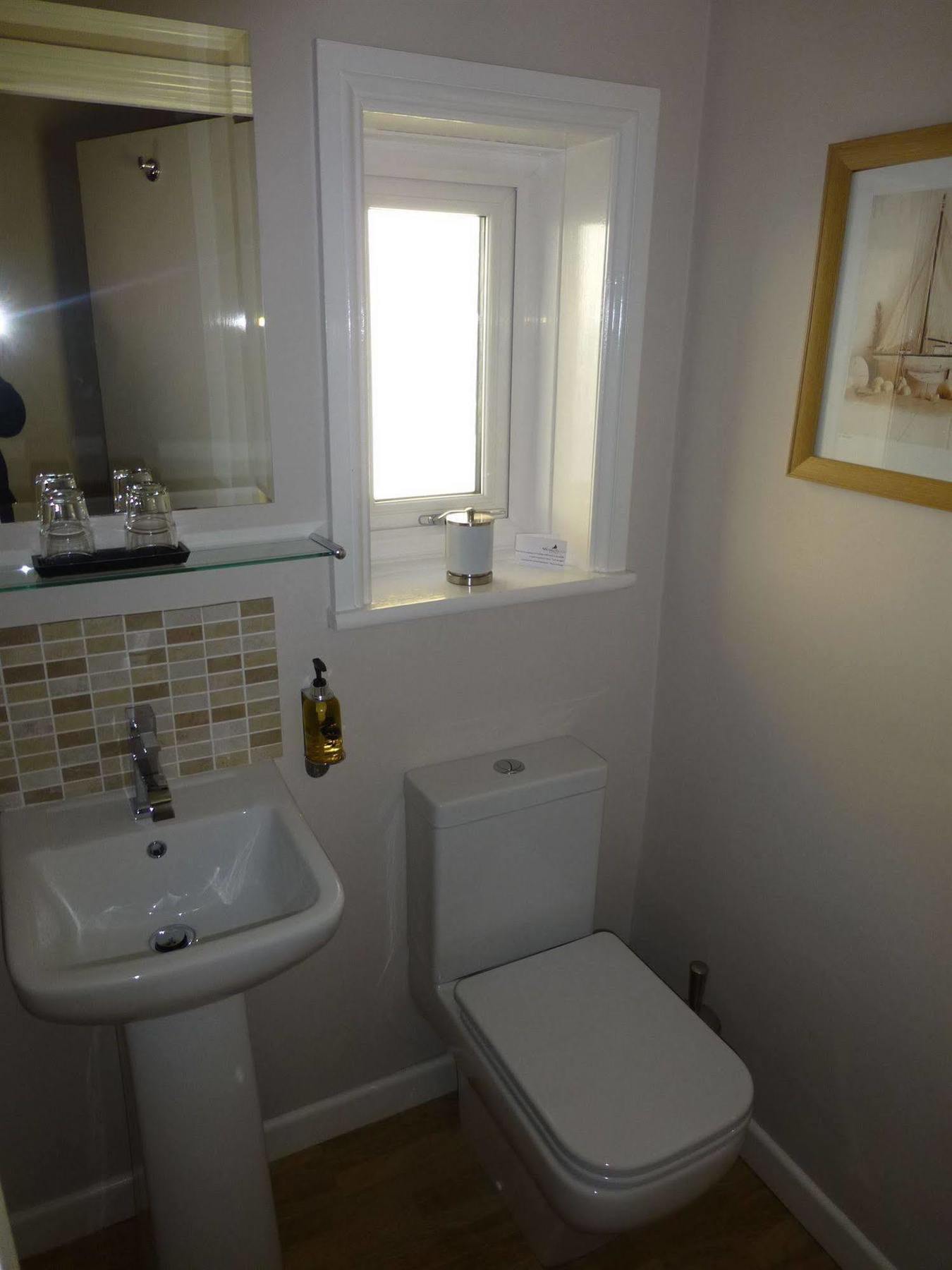 Waters Reach Guest House Christchurch  Exteriör bild